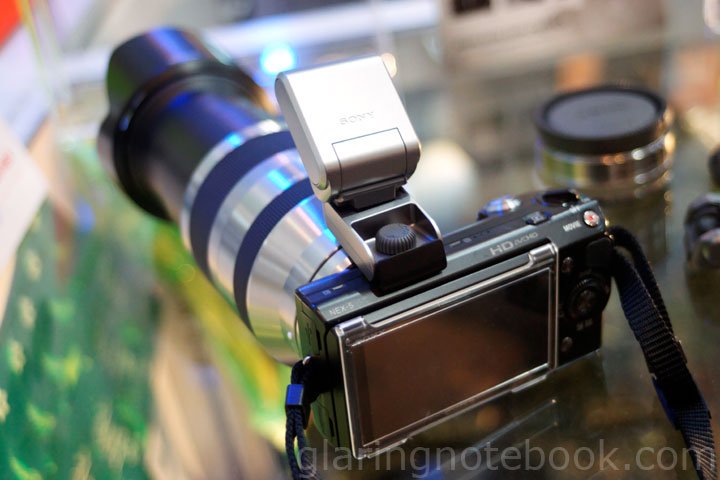 sony-nex-FA-EX1S-flash-extender-2.jpg
