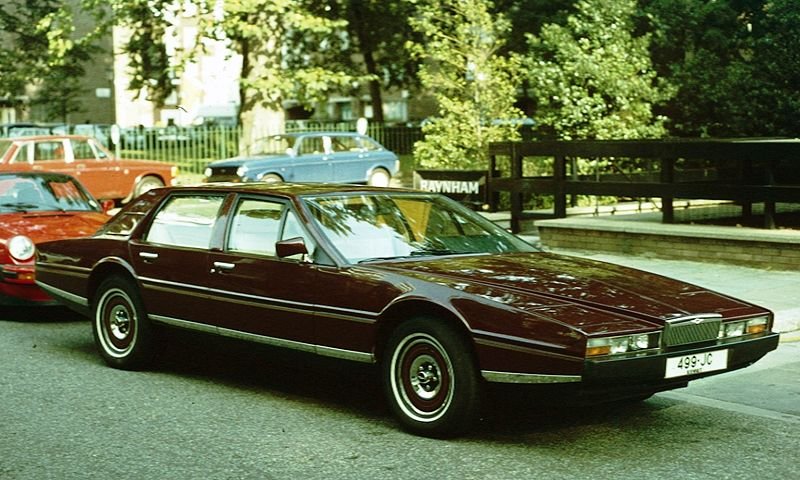 aston_martin_lagonda.jpg