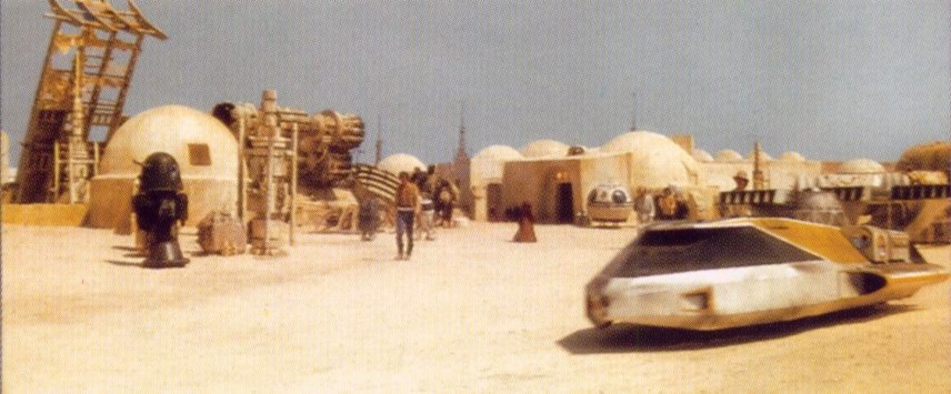 Mos Eisley casual traffic.jpg Mos Eisley casual traffic.jpg