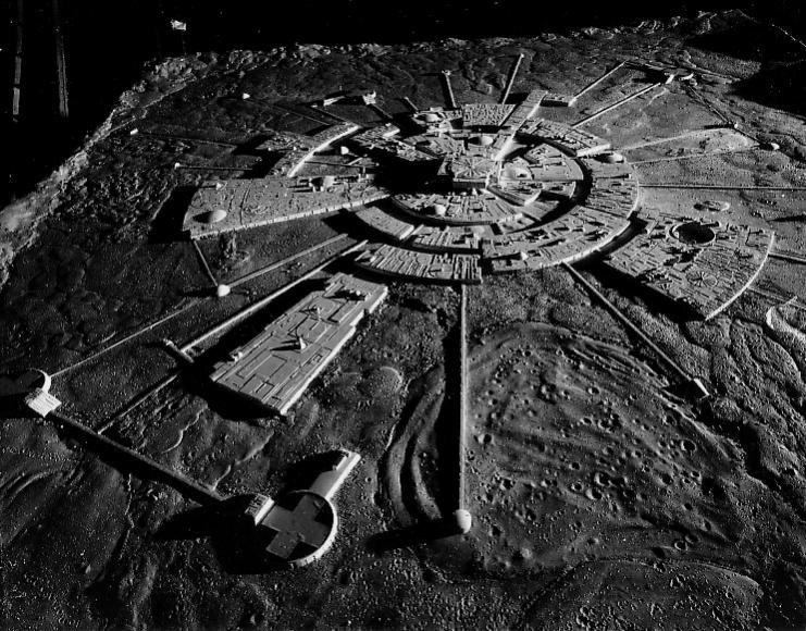 04 Moonbase Alpha.jpg