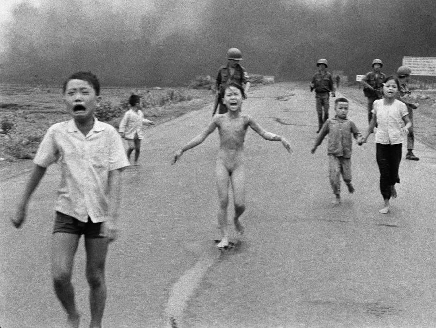 Vietnam-Napalm-Girl1.jpg