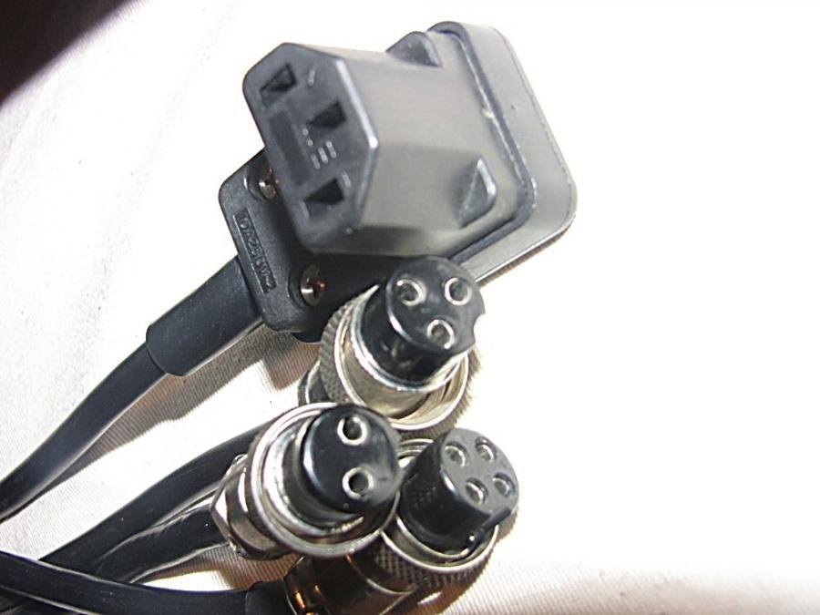 Connector close up.jpg
