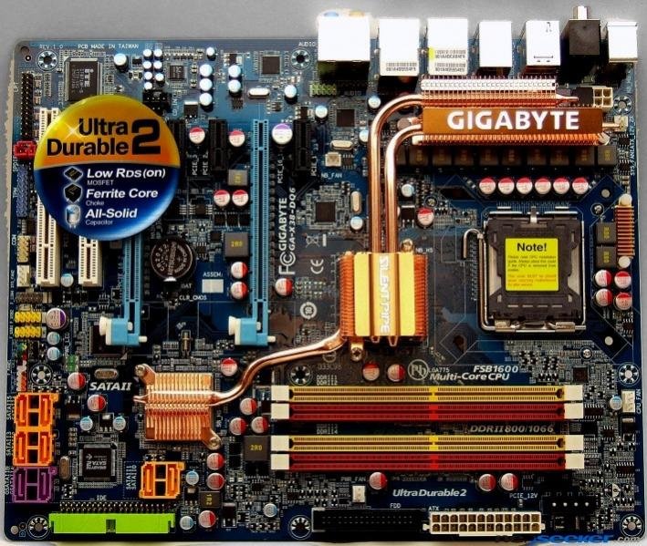 gigabyte_x38_fullboard.jpg