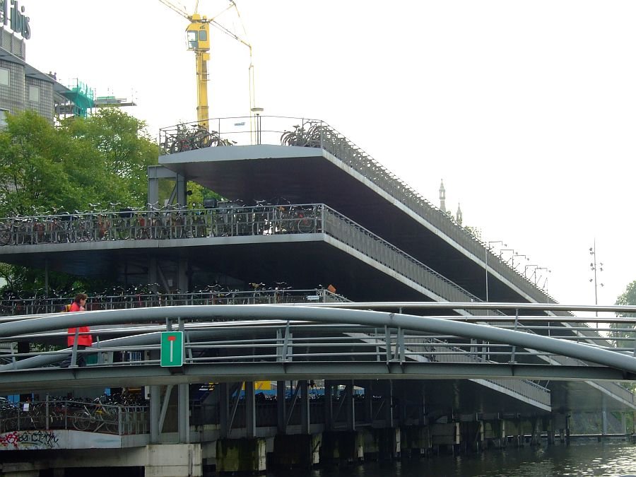 BRUGES-AMSTER 144res.jpg