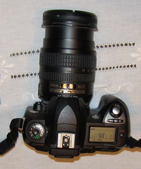 d70topsmall.jpg d70topsmall.jpg