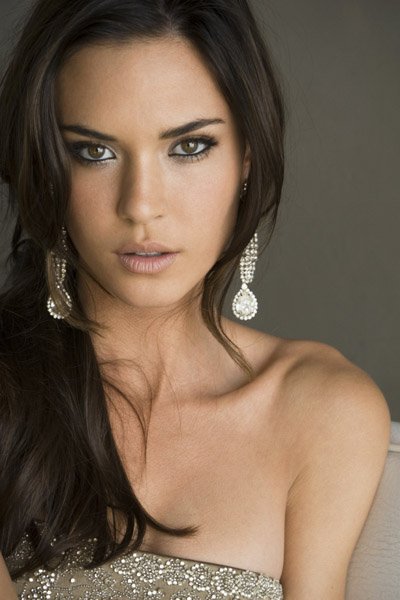 600full-odette-annable3.jpg