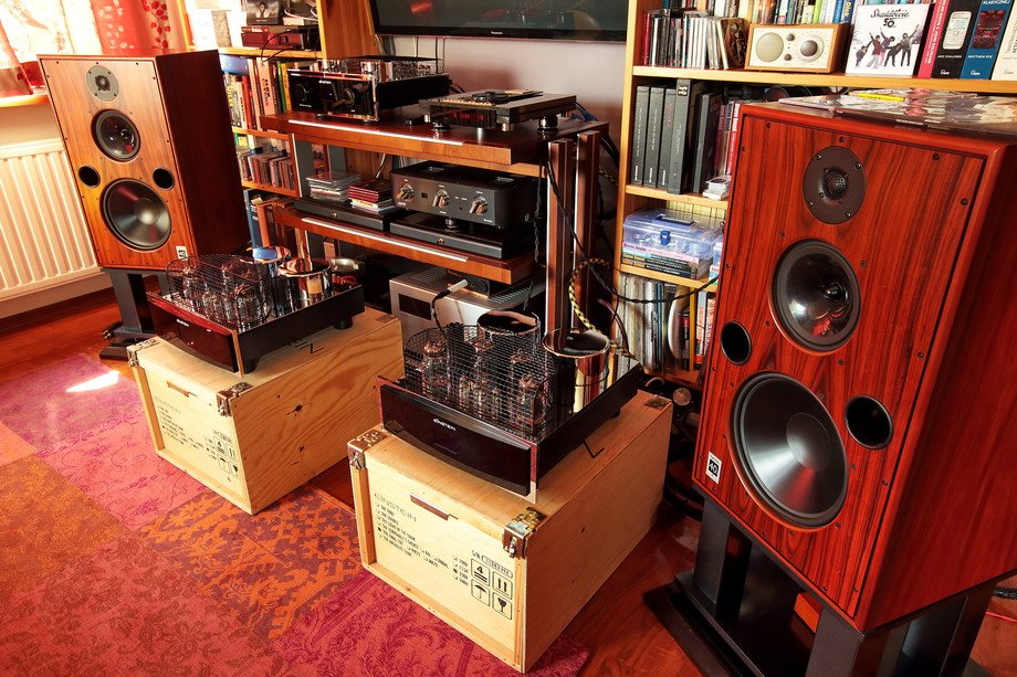 Einstein-1.jpg Einstein-1.jpg