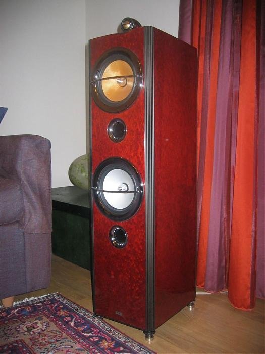 B&W Signature 30.jpg