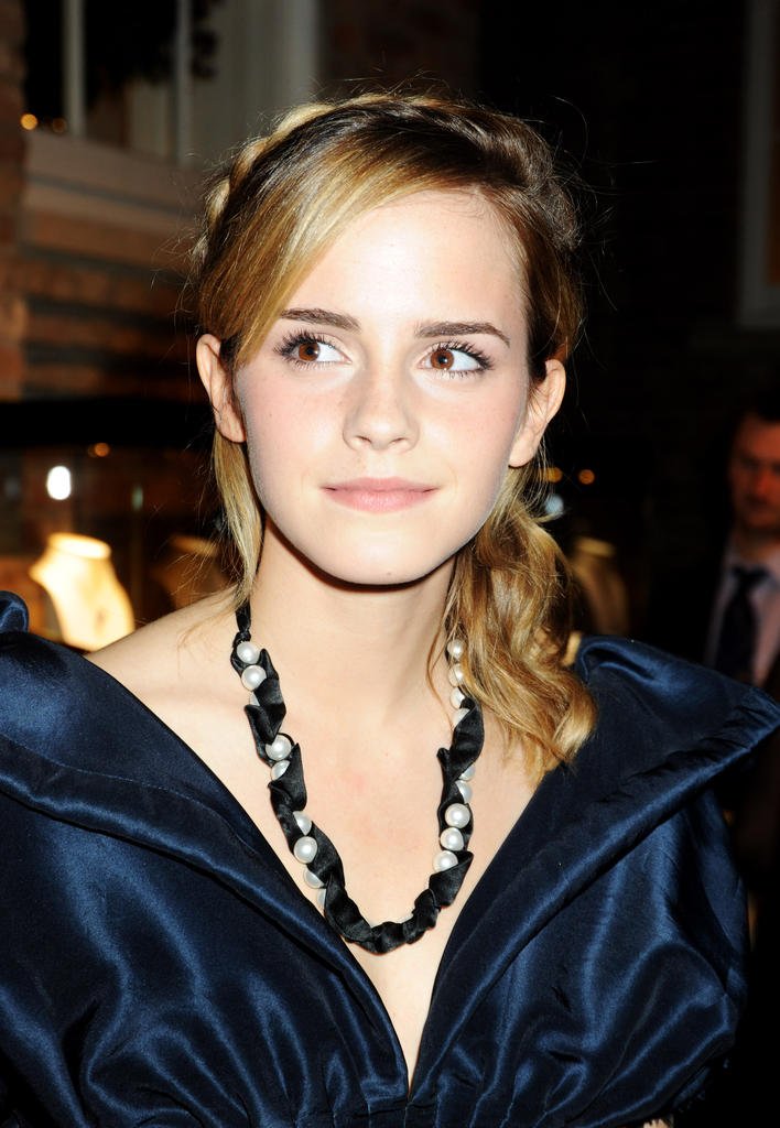 emma-watson-pre-bapta-party5.jpg