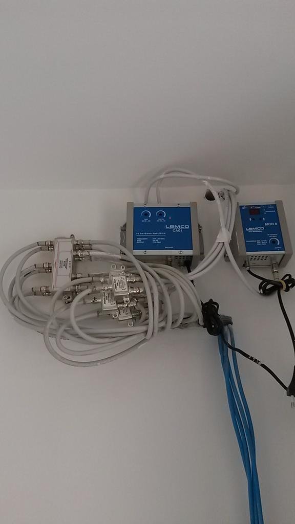 enisxitis me switch.jpg