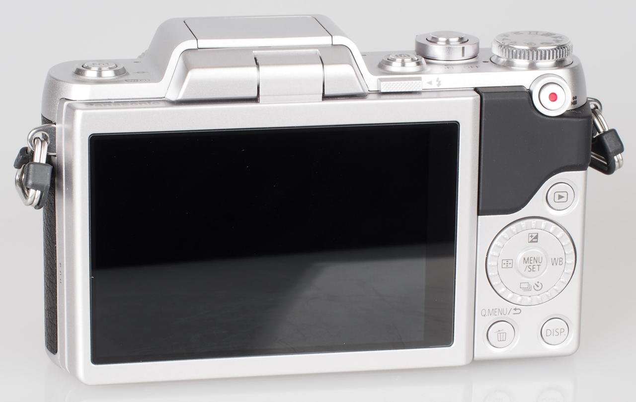 highres-Panasonic-Lumix-GF7-Silver-10_1421667146.jpg