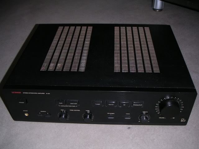 Luxman_A331_amp.jpg